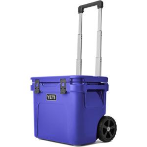 YETI Roadie 32 Wheeled Cooler(Ultramarine Violet)