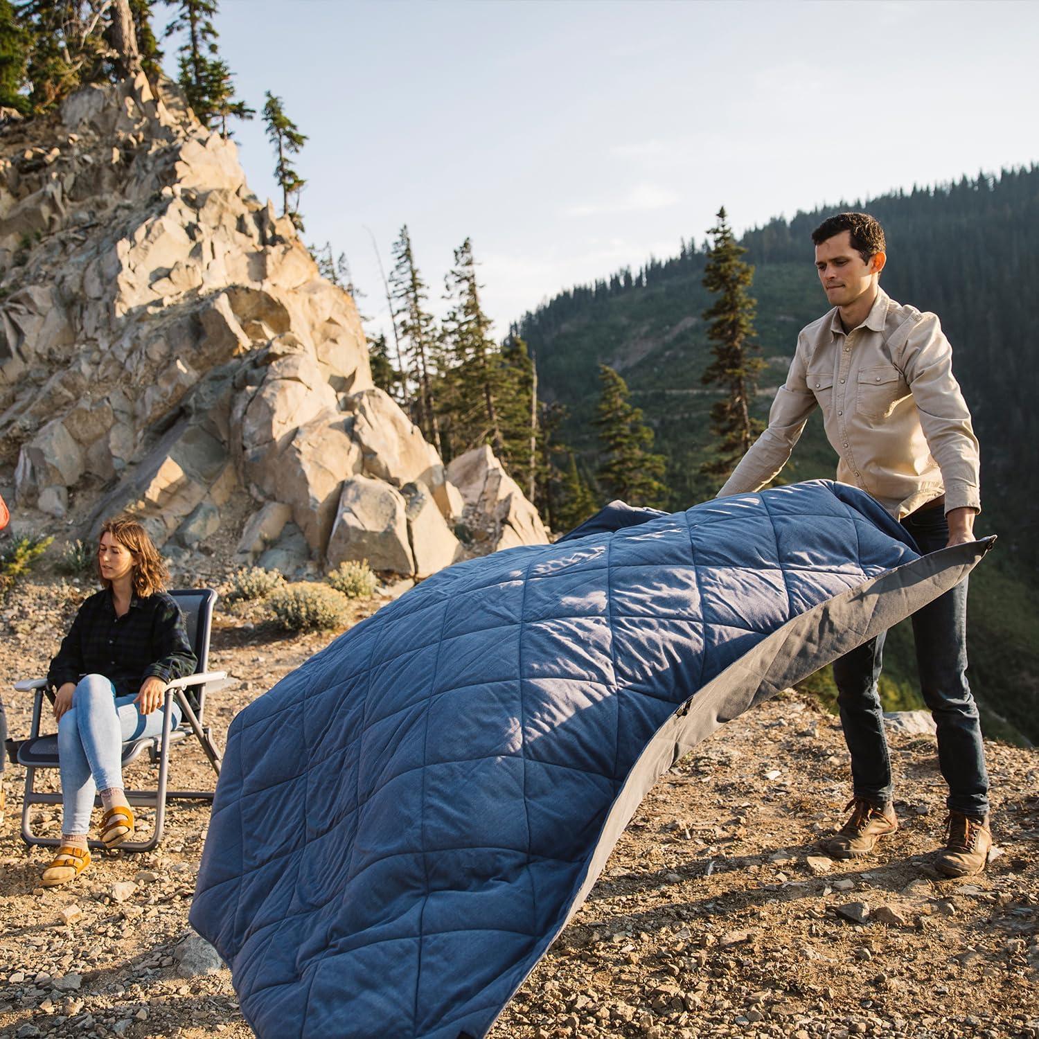 imageYETI Lowlands Blanket MultiUse Blanket with Travel BagSandstone Pink