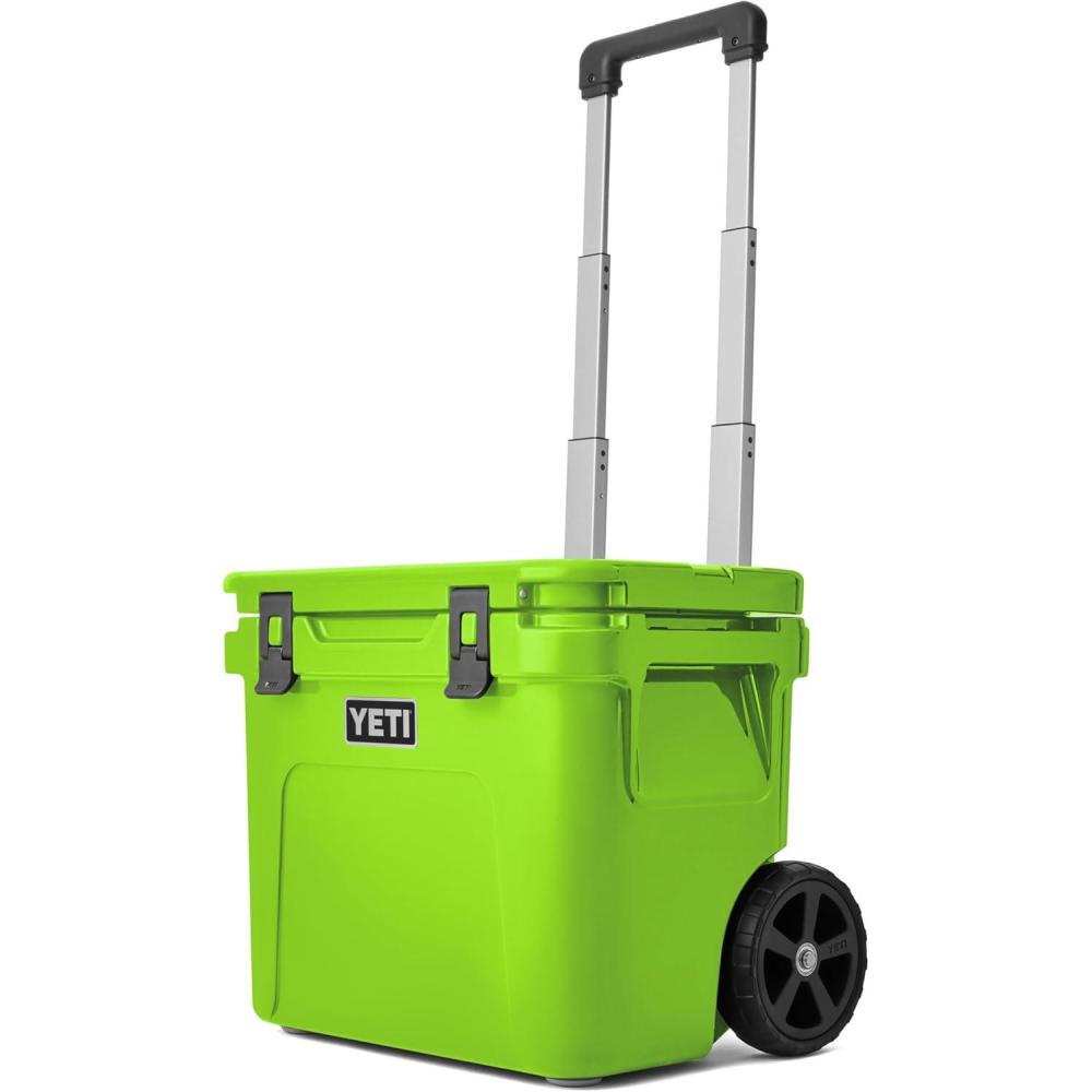 imageYETI Roadie 32 Wheeled CoolerVenom